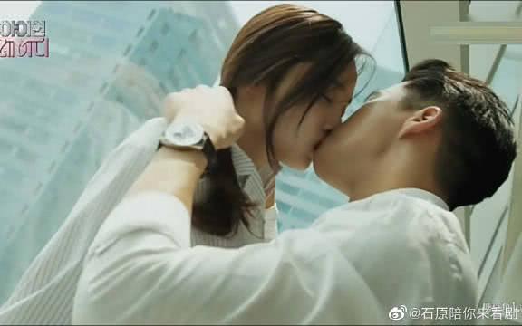 土剧吻戏国产在线观看,国产剧中的浪漫瞬间，在线观看重温甜蜜瞬间